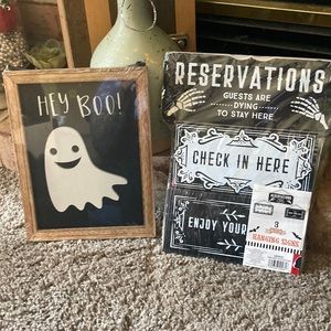 Target 2021 Halloween signs NEW in package total of 5 hanging signs